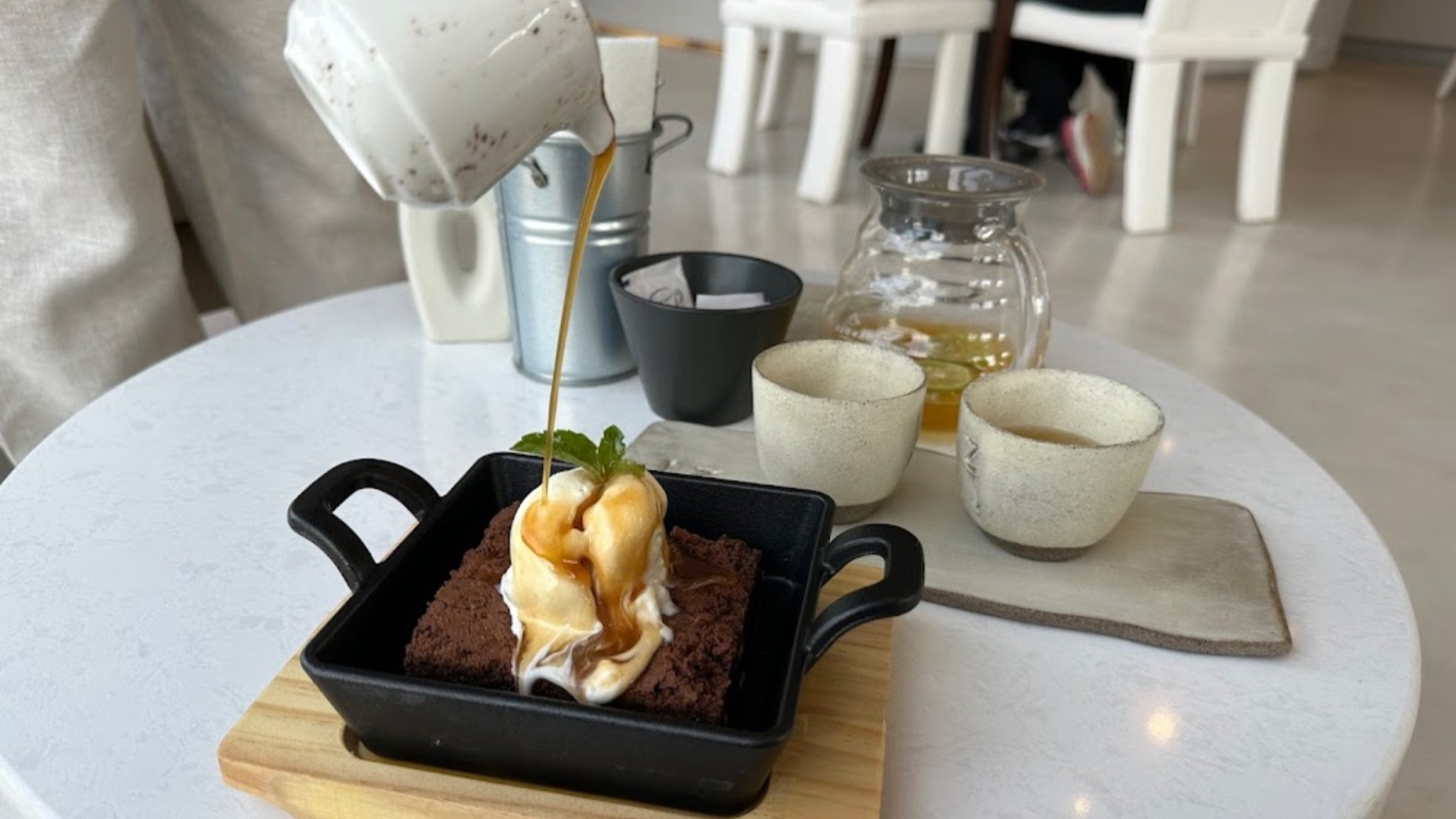 Izzi Brunch & Cake — image 3