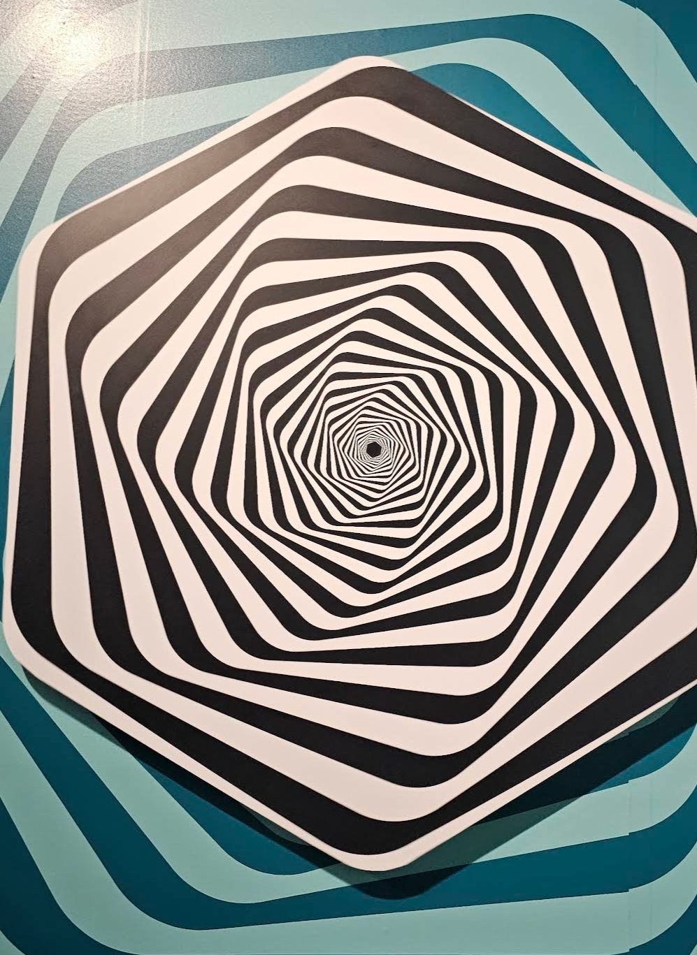Museum of Illusions — image 3