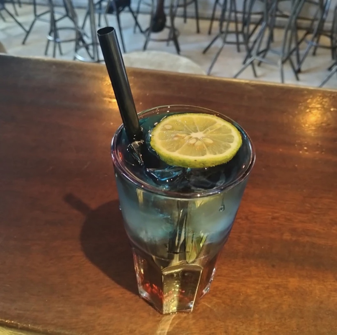 Mwenda's Pub and Cocktails — image 1